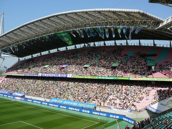 Jeonju_World_Cup_Stadium3.jpg