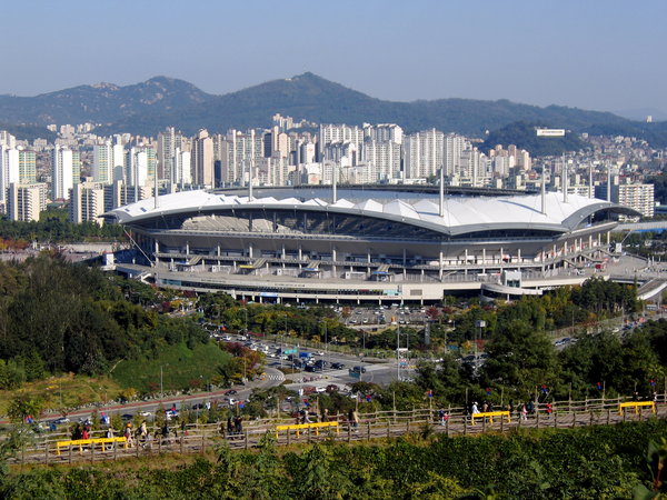 Seoul_World_Cup_Stadium.jpg