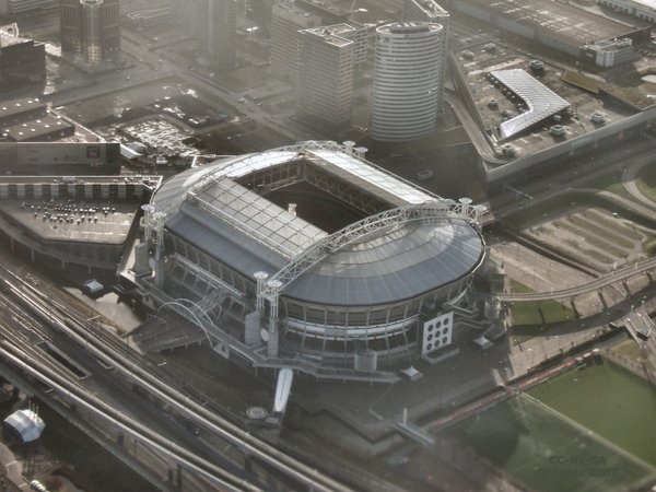 Amsterdam_Arena_Roof_Open.jpg