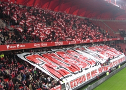 /images/fans/va-10-ans-roisters/valenciennes-supporters-roisters.jpg