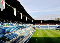 /uploads/stades/strasbourg-stade-de-la-meinau9.jpg